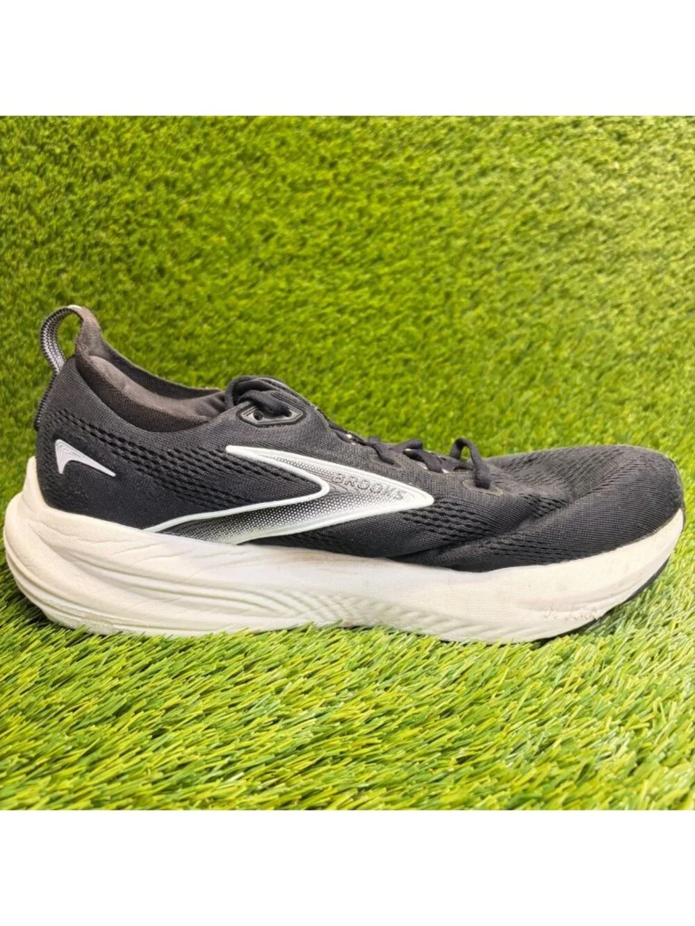 Brooks Glycerin 22 Mens Size 11.5 Black White Athletic Running Shoes Sneakers